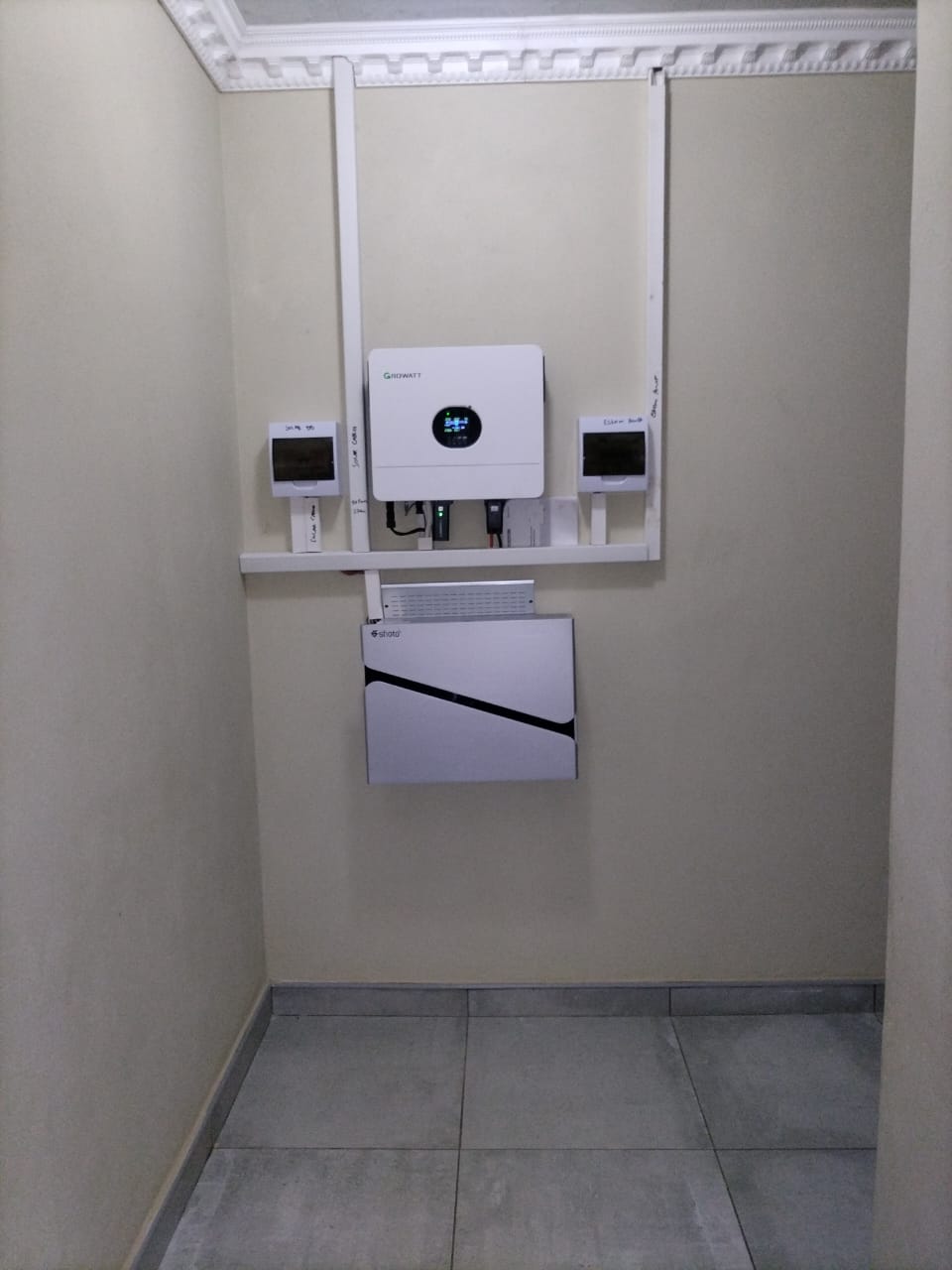 Growatt inverter and Shoto battery backup system